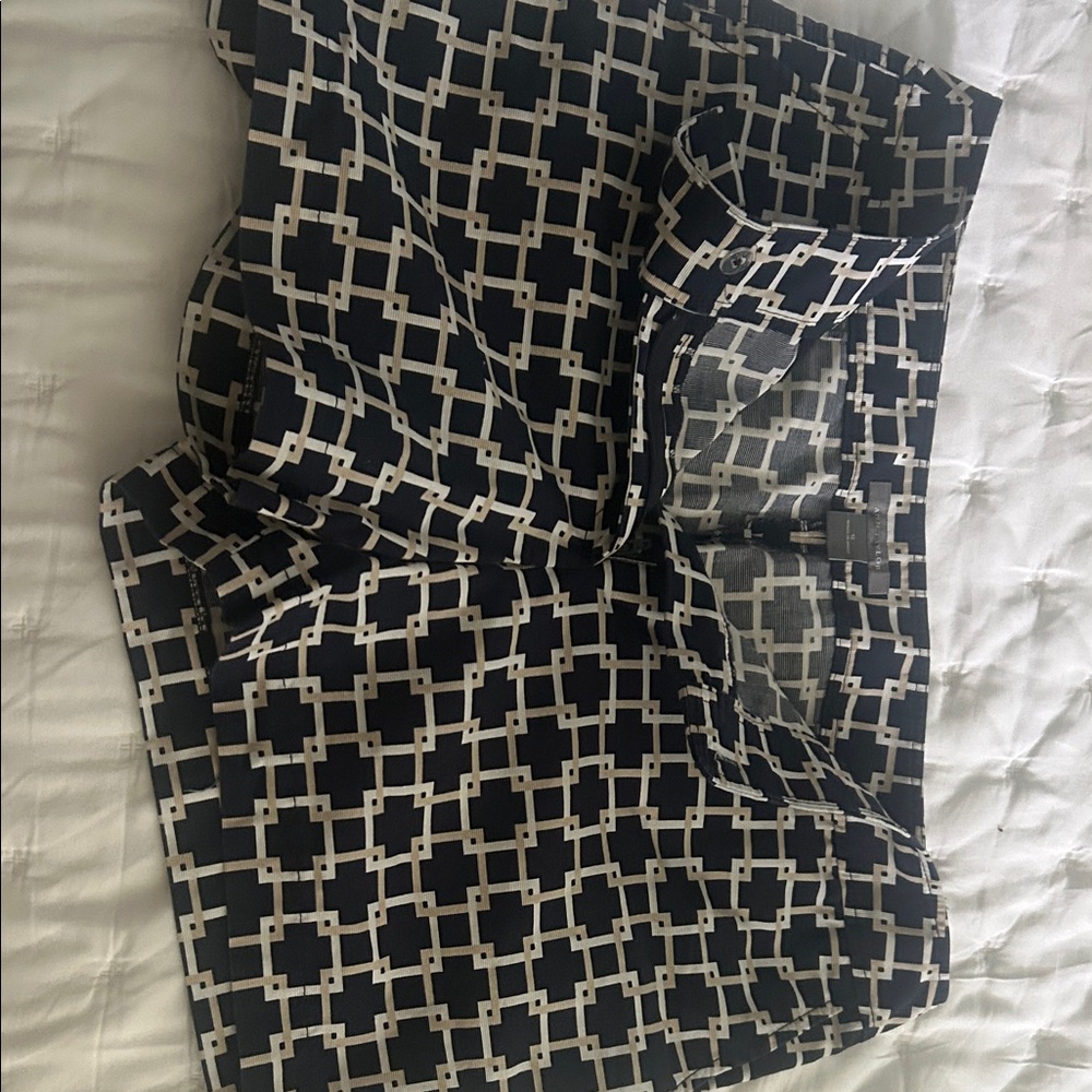 Ann Taylor Navy and White Geometric retroPrint Skirt